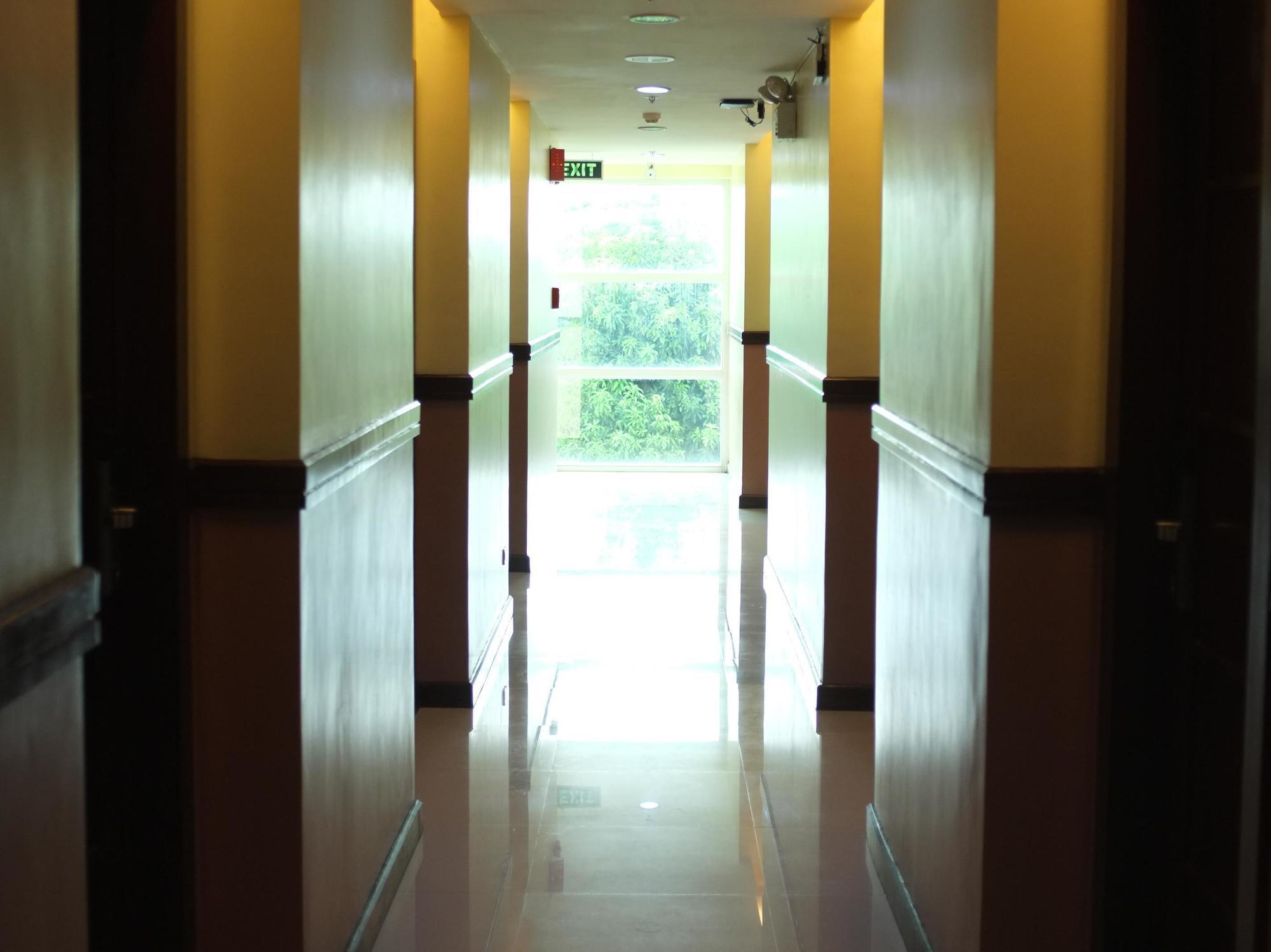 La Interline Hotell Davao City Exteriör bild